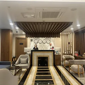 Sapphire Hotell